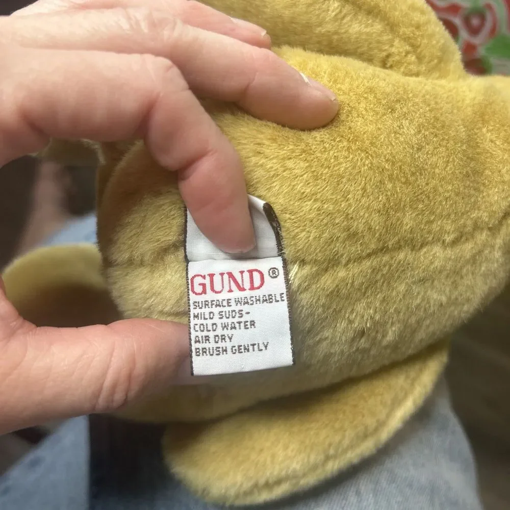 Gund Classic Disney's Winnie the Pooh Bear 9